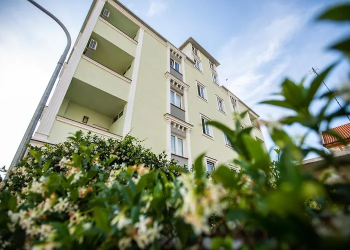 Velipoja Apartments