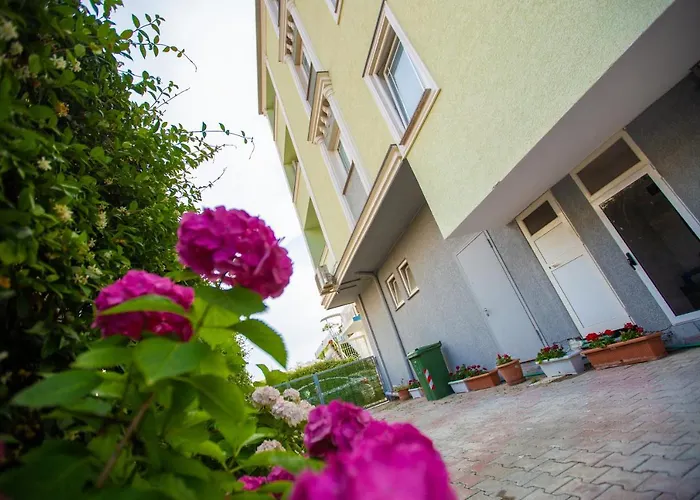 Velipoja Apartments